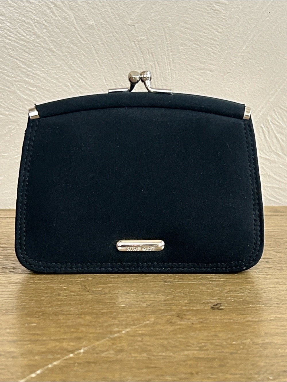Nine West Black Kiss-Lock Frame Wallet